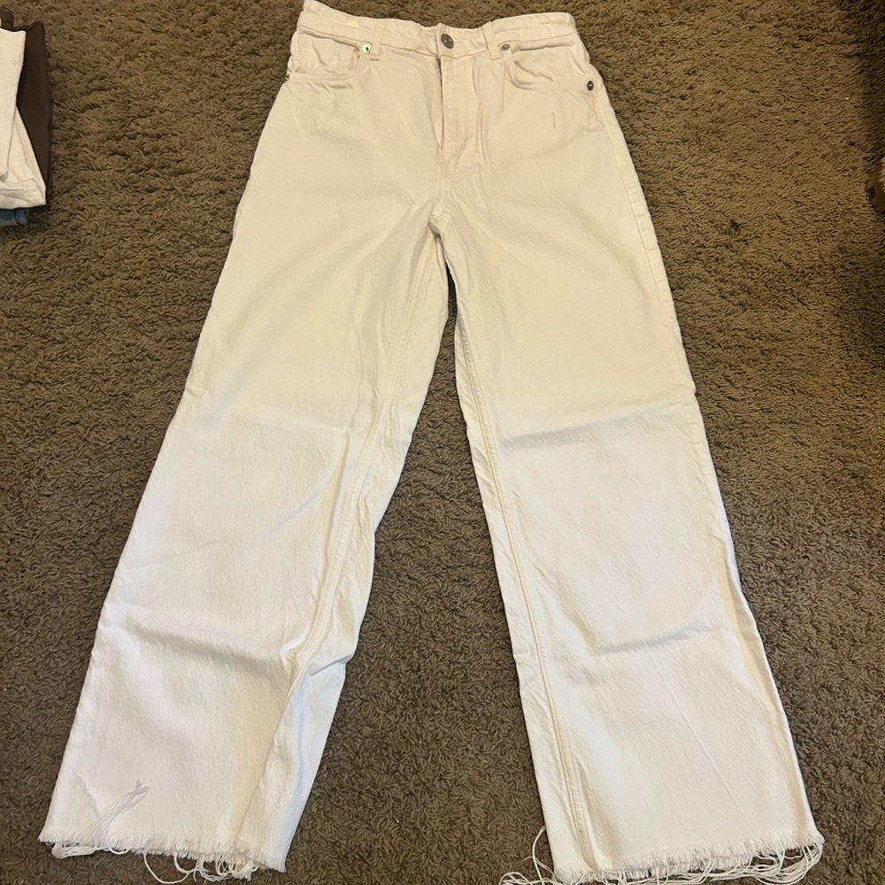 Zara Women's White Straight Leg Jeans